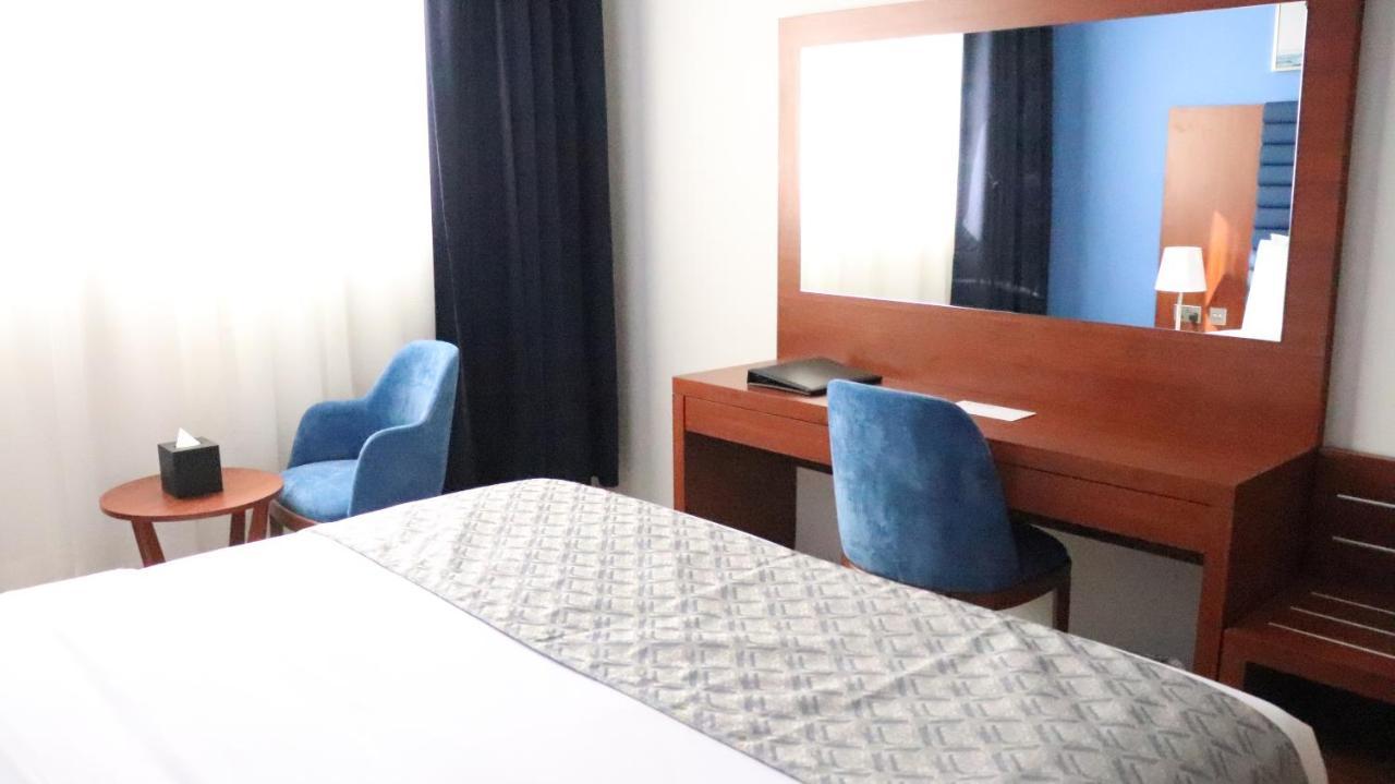 Al Riyadh Hotel Apartments 아부다비 외부 사진