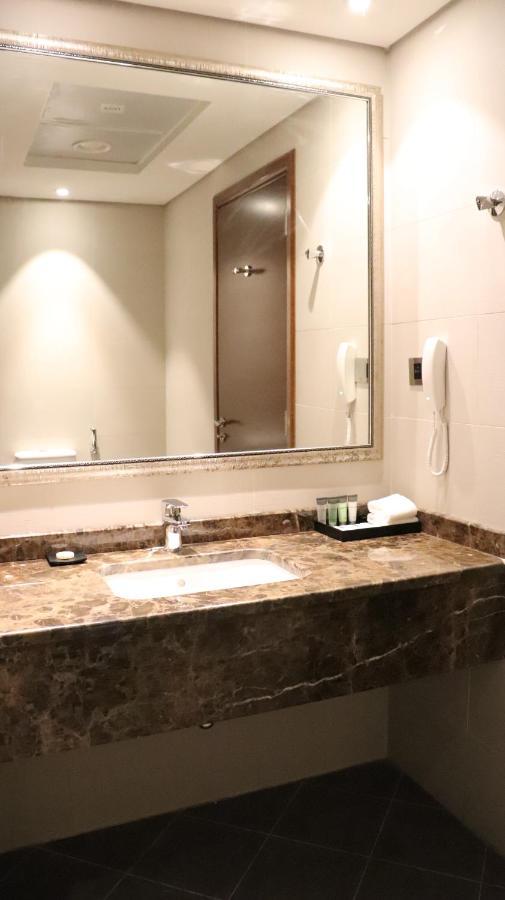 Al Riyadh Hotel Apartments 아부다비 외부 사진